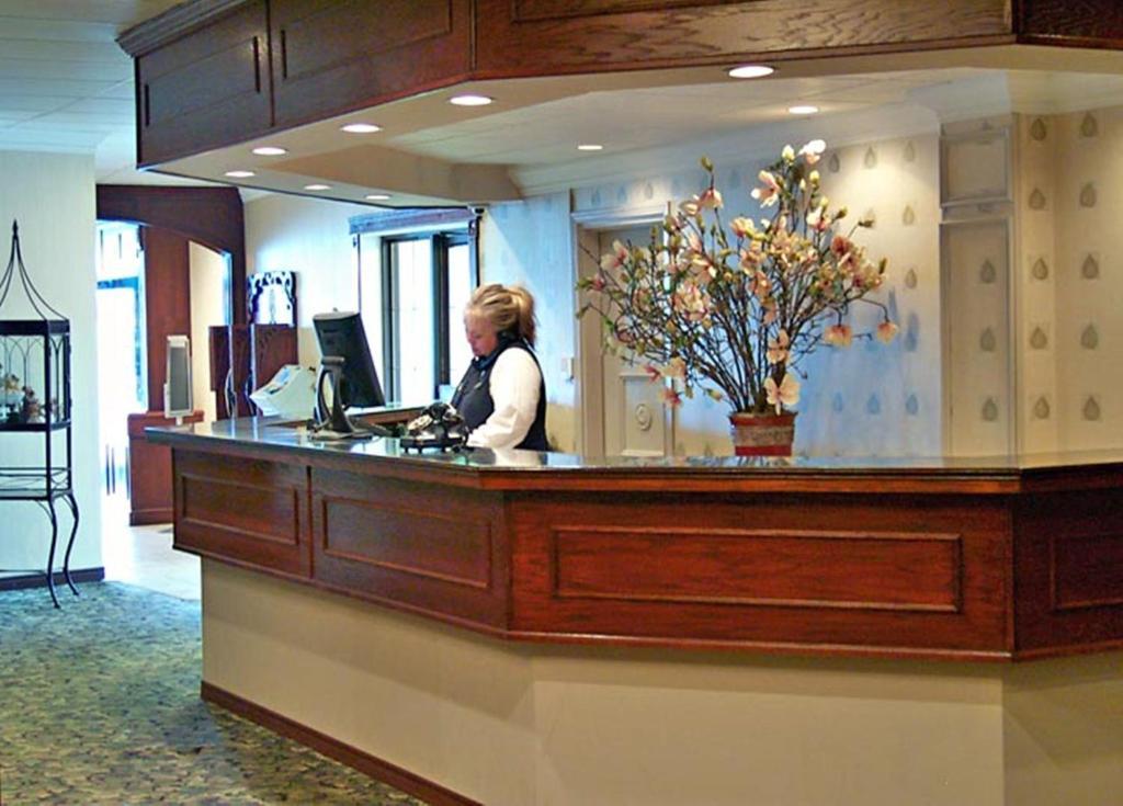 Ambassador Hotel Sudbury Exterior photo